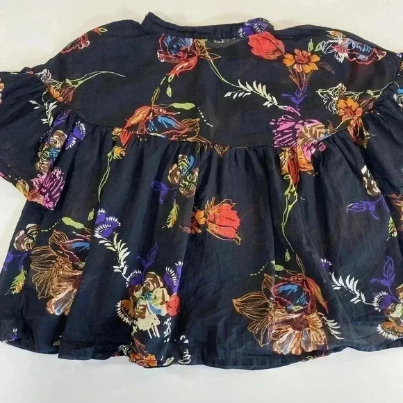 Free People Sweet Escape Tropical Floral Flutter Blouse Cropped Top Size XS - Picture 4 of 10